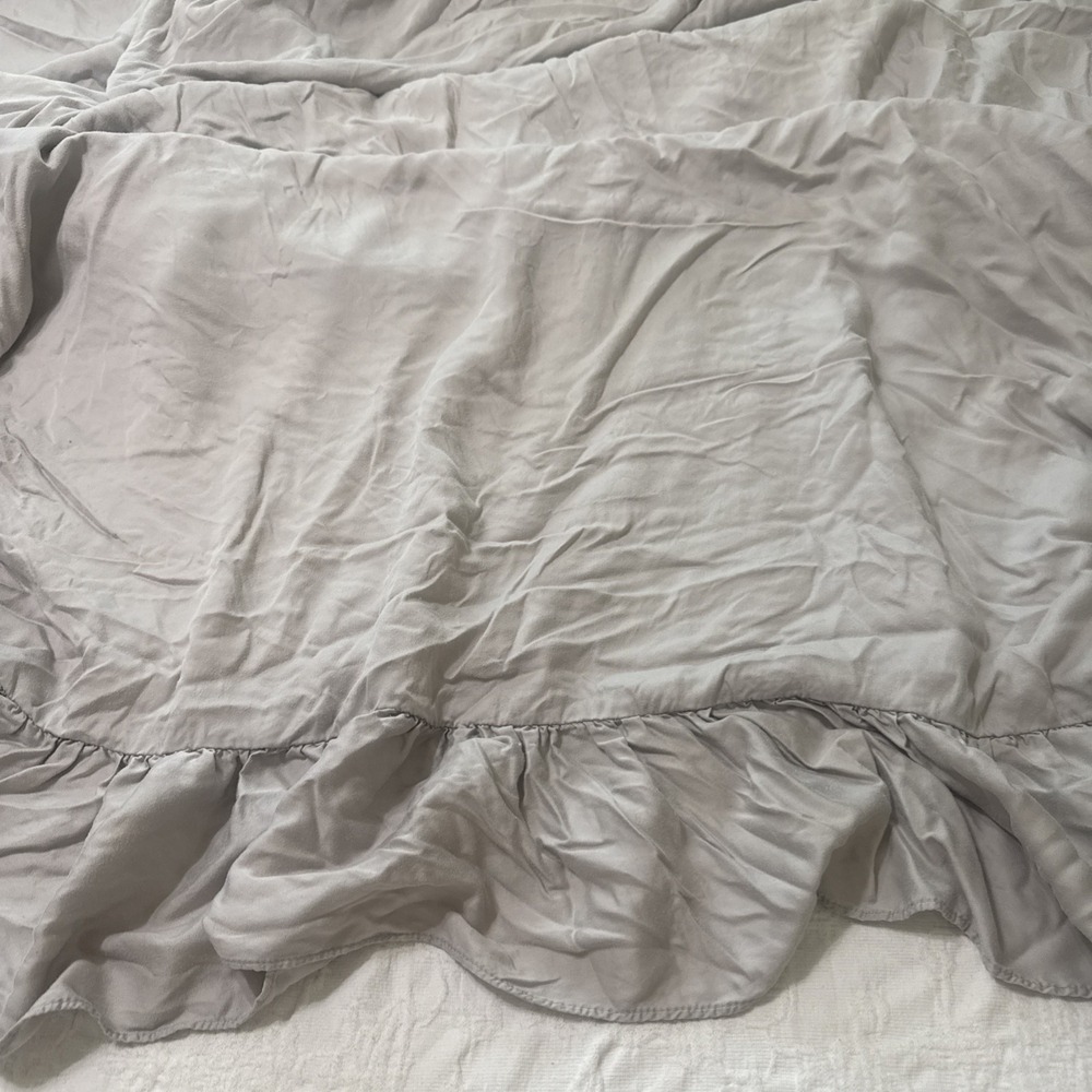 Pottery Barn TENCEL™ Duvet Cover Full Queen Light Gray Ruffled Edging
